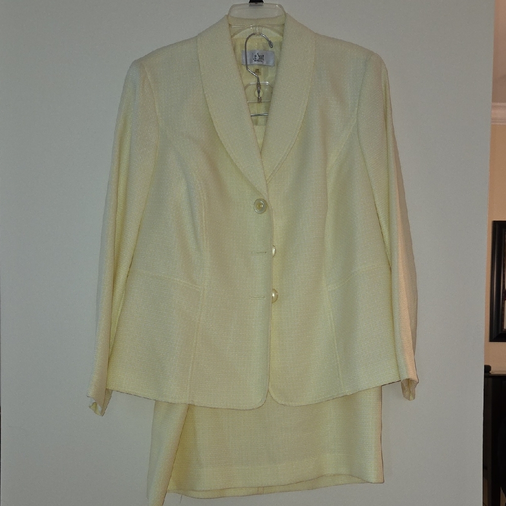 Le Suit Light Yellow Jacket and Skirt Set 16W Fully Lined